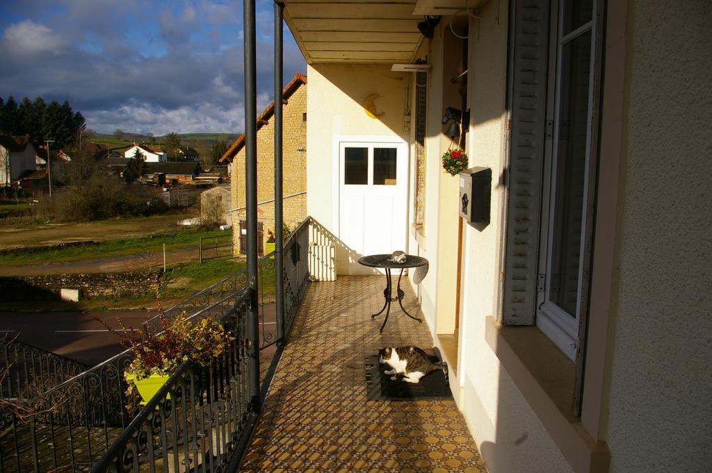 Chambres Au Logis Des Acacias Le Puley Exterior photo