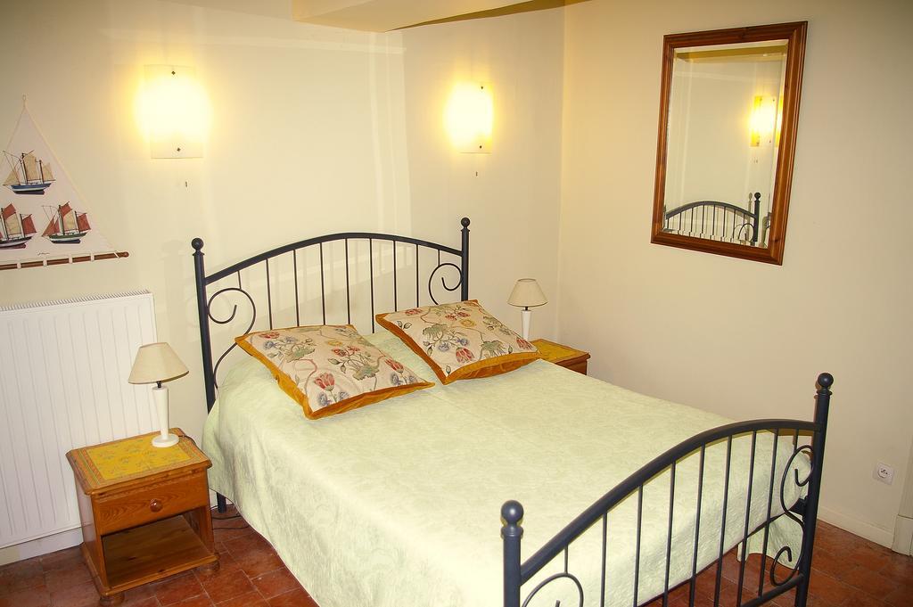 Chambres Au Logis Des Acacias Le Puley Exterior photo